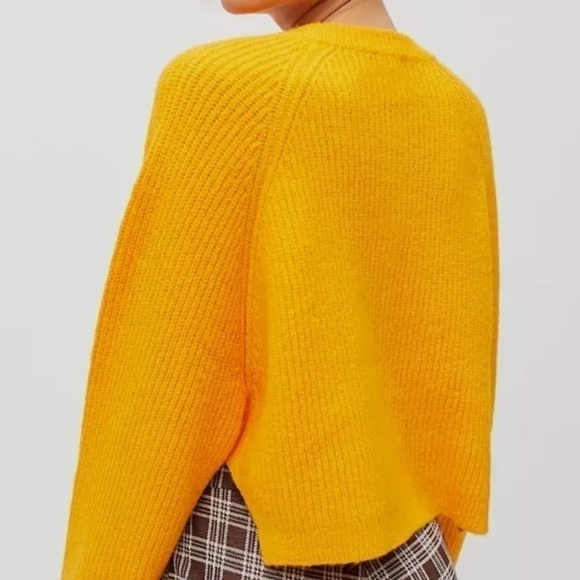 URBAN Outfitters BDG Harlow Henley Sweater - Picture 2 of 9